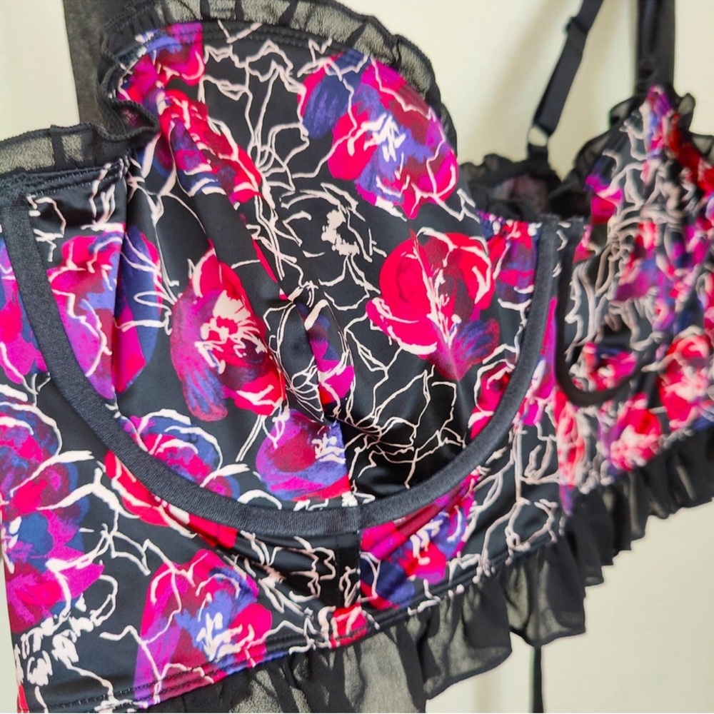 Torrid Size 2 Satin Ruffle Underwire Bra/Panty Set - Picture 5 of 8
